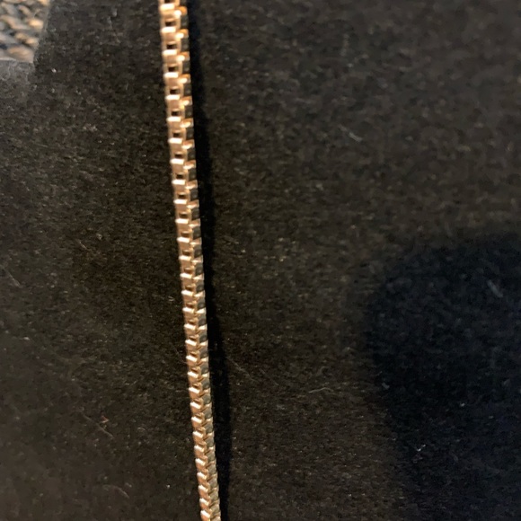 Crystal Cross Pendant on Box Chain - Picture 4 of 7